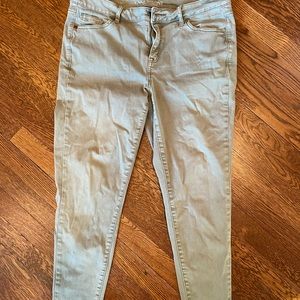 Jean-light army green